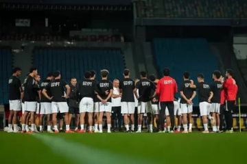 منتخب مصر يبدأ استعداداته لودية جنوب أفريقيا على استاد القاهرة منتخب مصر يبدأ استعداداته لودية جنوب أفريقيا على استاد القاهرة