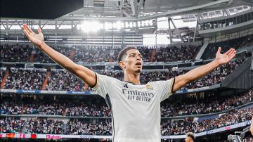 فخور بالملكي وأحلم بمزيد من الألقاب.. جود بيلينجهام يحتفل بمباراته الـ150 مع ريال مدريد فخور بالملكي وأحلم بمزيد من الألقاب.. جود بيلينجهام يحتفل بمباراته الـ150 مع ريال مدريد