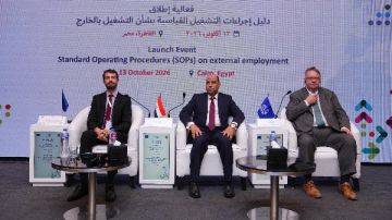العمل تطلق دليل الإجراءات القياسية للتشغيل بالخارج لتعزيز حماية العمالة العمل تطلق دليل الإجراءات القياسية للتشغيل بالخارج لتعزيز حماية العمالة