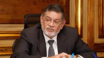ثروت الخرباوي: معركة الإخوان انتقلت من الخلايا على الأرض إلى حرب الشائعات على الإنترنت ثروت الخرباوي: معركة الإخوان انتقلت من الخلايا على الأرض إلى حرب الشائعات على الإنترنت
