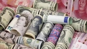 الدولار بكام انهاردة؟.. أسعار العملات الأجنبية والعربية في البنوك الدولار بكام انهاردة؟.. أسعار العملات الأجنبية والعربية في البنوك