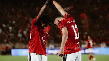 ناقد رياضي يكشف سبب غضب عموتة من إمام عاشور.. وخطة صفقات الأهلي الجديدة في يناير ناقد رياضي يكشف سبب غضب عموتة من إمام عاشور.. وخطة صفقات الأهلي الجديدة في يناير