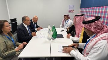 وزير الخارجية يبحث مع الصندوق السعودي للتنمية توسيع التمويلات للمشروعات الحيوية في مصر وزير الخارجية يبحث مع الصندوق السعودي للتنمية توسيع التمويلات للمشروعات الحيوية في مصر