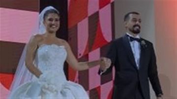 ديانا هشام تحتفل بزفافها بحضور نجوم الفن.. ورقصة رومانسية مع زوجها ديانا هشام تحتفل بزفافها بحضور نجوم الفن.. ورقصة رومانسية مع زوجها