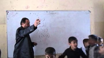 مش عارفين نشرح كلمتين بضمير معلمون يصرخون: الحصة بتضيع في التقييمات مش عارفين نشرح كلمتين بضمير معلمون يصرخون: الحصة بتضيع في التقييمات