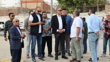 محافظ الجيزة يتابع أعمال الرصف وتركيب الإنترلوك بقطاعات حدائق الأهرام ويوجه بالالتزام بالجداول الزمنية محافظ الجيزة يتابع أعمال الرصف وتركيب الإنترلوك بقطاعات حدائق الأهرام ويوجه بالالتزام بالجداول الزمنية