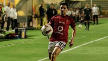 الأهلي ضد الزمالك.. منصف بقرار يسجل الهدف الثاني للمارد الأحمر الأهلي ضد الزمالك.. منصف بقرار يسجل الهدف الثاني للمارد الأحمر