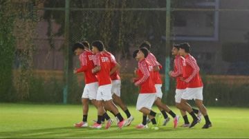 منتخب الشباب يبدأ الاستعداد لمواجهة المغرب بتصفيات شمال أفريقيا.. ورياض يحفز اللاعبين منتخب الشباب يبدأ الاستعداد لمواجهة المغرب بتصفيات شمال أفريقيا.. ورياض يحفز اللاعبين