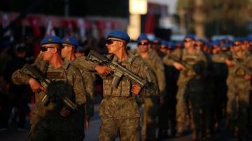 سنسحق إسرائيل كالحشرات.. أميرال تركي يفجر تهديدا مدويا ويكشف سيناريو الحرب سنسحق إسرائيل كالحشرات.. أميرال تركي يفجر تهديدا مدويا ويكشف سيناريو الحرب