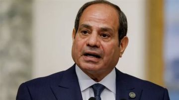 السيسي يدعو في مائدة مستديرة بـ سول لإنشاء منطقة صناعية كورية بـ اقتصادية القناة السيسي يدعو في مائدة مستديرة بـ سول لإنشاء منطقة صناعية كورية بـ اقتصادية القناة