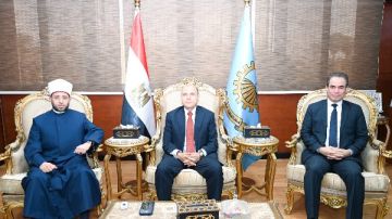 احتفالا بالعيد القومي الـ228.. محافظ الغربية يستقبل وزير الأوقاف ورئيس الهيئة الوطنية للإعلام احتفالا بالعيد القومي الـ228.. محافظ الغربية يستقبل وزير الأوقاف ورئيس الهيئة الوطنية للإعلام