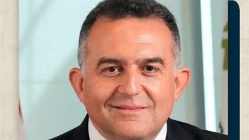 عمر رضوان رئيس البورصة المصرية يكشف تفاصيل تأهيل الشركات الحكومية للطرح والتداول (انفوجرافيك) عمر رضوان رئيس البورصة المصرية يكشف تفاصيل تأهيل الشركات الحكومية للطرح والتداول (انفوجرافيك)