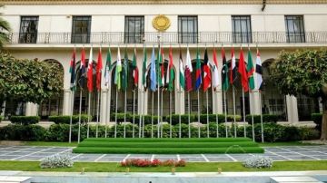 الجامعة العربية ترفض اعتداءات الحوثي على مطار الملك فهد وحقل شيبة النفطي بالسعودية الجامعة العربية ترفض اعتداءات الحوثي على مطار الملك فهد وحقل شيبة النفطي بالسعودية