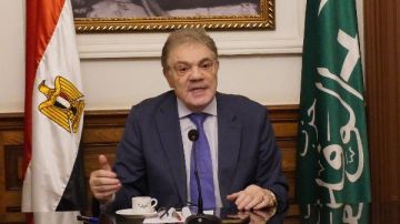 الوفد يدعو لشراكة وطنية بين الحكومة والأحزاب لتنفيذ مستهدفات منتدى مصر 2026 الوفد يدعو لشراكة وطنية بين الحكومة والأحزاب لتنفيذ مستهدفات منتدى مصر 2026