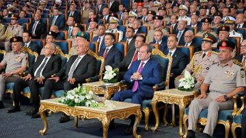 السيسي في ذكرى أكتوبر: حصنوا مصر ضد المؤامرة.. وخلوا بالكم من بلدكم السيسي في ذكرى أكتوبر: حصنوا مصر ضد المؤامرة.. وخلوا بالكم من بلدكم