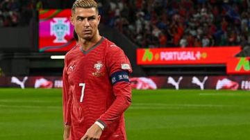 إيقاف رونالدو 30 يوما لمغادرته معسكر البرتغال عقب خلاف مع المدرب جيسوس إيقاف رونالدو 30 يوما لمغادرته معسكر البرتغال عقب خلاف مع المدرب جيسوس