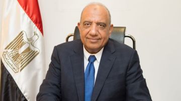 وزير الكهرباء: نستهدف زيادة قدرات الطاقة لتلبية التوسعات العمرانية والصناعية وزير الكهرباء: نستهدف زيادة قدرات الطاقة لتلبية التوسعات العمرانية والصناعية