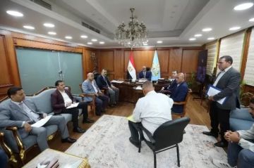 محافظ كفر الشيخ يبحث عددا من طلبات وشكاوى المواطنين محافظ كفر الشيخ يبحث عددا من طلبات وشكاوى المواطنين