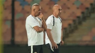 منتخب مصر يكشف حقيقة أزمة إبراهيم حسن مع اللاعبين بعد مباراة أنجولا منتخب مصر يكشف حقيقة أزمة إبراهيم حسن مع اللاعبين بعد مباراة أنجولا