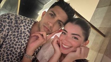 ليلى أحمد زاهر تستعرض رشاقتها ليلى أحمد زاهر تستعرض رشاقتها