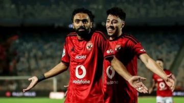 حسين الشحات يتربع على عرش هدافي الأهلي أفريقيا حسين الشحات يتربع على عرش هدافي الأهلي أفريقيا