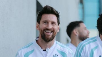 شوبير عن اعتزال ميسي دوليا: سنوات من السحر والمجد واللحظات التي لن تتكرر شوبير عن اعتزال ميسي دوليا: سنوات من السحر والمجد واللحظات التي لن تتكرر