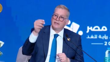 وزير البترول: حقل ظهر أعطى نفس لمصر.. ومصانع الإسالة جعلتها فرصة استثمارية كبيرة وزير البترول: حقل ظهر أعطى نفس لمصر.. ومصانع الإسالة جعلتها فرصة استثمارية كبيرة
