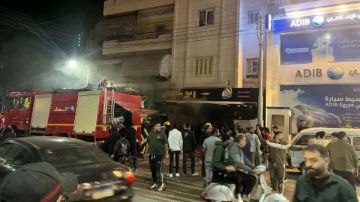 إخماد نيران حريق بمطعم ماكولات بشارع البحر بالمحلة إثر ماس كهربائي إخماد نيران حريق بمطعم ماكولات بشارع البحر بالمحلة إثر ماس كهربائي