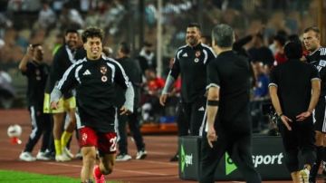 إمام عاشور يكرر اعتذاره لـ معتمد جمال لهذا السبب إمام عاشور يكرر اعتذاره لـ معتمد جمال لهذا السبب