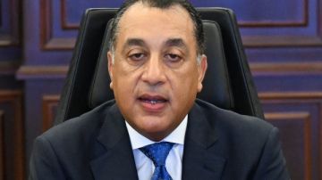 رئيس الوزراء يكشف لـ سي إن إن خطة مصر الاقتصادية والموقف من ملف سد النهضة رئيس الوزراء يكشف لـ سي إن إن خطة مصر الاقتصادية والموقف من ملف سد النهضة
