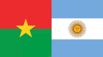 مباراة الأرجنتين وبوركينا فاسو مهددة بالإلغاء بسبب أزمة سفر مباراة الأرجنتين وبوركينا فاسو مهددة بالإلغاء بسبب أزمة سفر