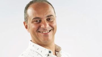 محمد هشام عبية يكشف سر تعاونه مع المخرجة مريم أحمدي بمسلسل عسل أحمر.. خاص محمد هشام عبية يكشف سر تعاونه مع المخرجة مريم أحمدي بمسلسل عسل أحمر.. خاص