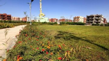 وزيرة الإسكان تتابع موقف تنفيذ المشروعات بالمدن الجديدة في صعيد مصر وزيرة الإسكان تتابع موقف تنفيذ المشروعات بالمدن الجديدة في صعيد مصر