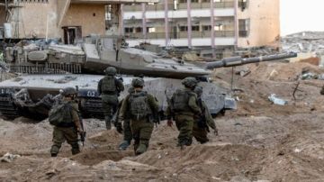 خطة إسرائيلية لنزع سلاح المقاومة الفلسطينية في غزة عبر شركة أمريكية.. تفاصيل خطة إسرائيلية لنزع سلاح المقاومة الفلسطينية في غزة عبر شركة أمريكية.. تفاصيل