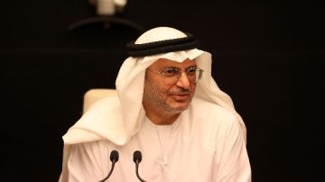 في ذكرى النصر.. أنور قرقاش يشيد بالرئيس السادات