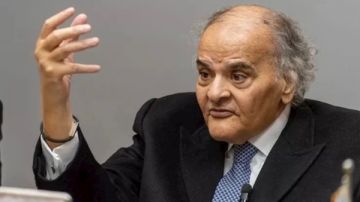 ممدوح عباس يدعم الزمالك : مكافآت خاصة حال الفوز على الأهلي ممدوح عباس يدعم الزمالك : مكافآت خاصة حال الفوز على الأهلي