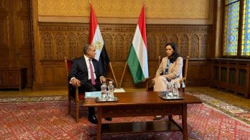 وزير الخارجية من بودابست: نتطلع إلى تحويل الشراكة الإستراتيجية مع المجر إلى مشروعات تحقق مصالح الشعبين وزير الخارجية من بودابست: نتطلع إلى تحويل الشراكة الإستراتيجية مع المجر إلى مشروعات تحقق مصالح الشعبين