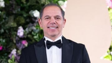 رامي إمام يكشف حقيقة تقديم فيلم عن الزعيم رامي إمام يكشف حقيقة تقديم فيلم عن الزعيم