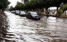 أمطار غزيرة تغرق شوارع طرابلس الليبية وتعطل المرور والدراسة والعمل