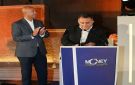 رئيس البورصة المصرية يعلن أسماء الفائزين في مسابقة Easy Trade - eg