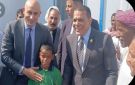 وزير التعليم يكرم طالبا بقرية مرسى حميرة في حلايب وشلاتين بسبب تحية العلم