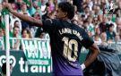 لامين يامال يقود برشلونة للتفوق على ريال بيتيس 2-1 في الشوط الأول