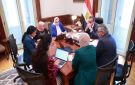 اتخاذ الإجراءات المناسبة حيال المقصرين.. وزير الصحة يتابع معدلات الإنجاز بمنظومة المشروعات القومية