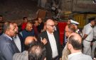 محافظ الإسكندرية يتابع ميدانيا جهود الإنقاذ عقب سقوط عقار بحي شرق