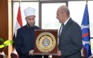 محافظ السويس يستقبل وزير الأوقاف ومفتي الجمهورية احتفالا بالعيد القومي الـ٥٣ للمحافظة - eg
