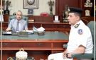 محافظ بني سويف يناقش مع مدير المرور إجراءات تحسين منظومة النقل والمواصلات