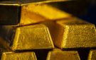 نصب عليهم في 25 كيلو ذهب.. القبض على مستريح الصاغة عقب عودته من الخارج