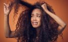 رائحة الشعر تتغير سريعا بعد الغسل .. 6 أسباب تتعلق بفروة الرأس