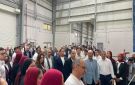 رئيس الوزراء يصطحب طلاب الجامعات بالسويس لزيادة وعي الشباب بما يجري على أرض محافظتهم