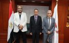تغيير قيادات مياه الشرب بسوهاج.. المحافظ يرحب بالرئيس الجديد ويهدي درع المحافظة للسابق.. صور - eg